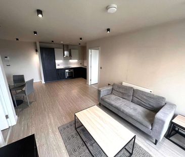 Fully Furnished Two Double Bedroom Apartment with an allocated park... - Photo 1