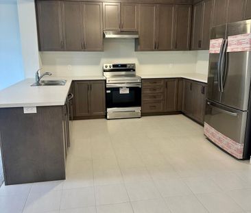 For Lease - 77 Lloyd Davies Way, Hamilton, Ontario - Photo 3