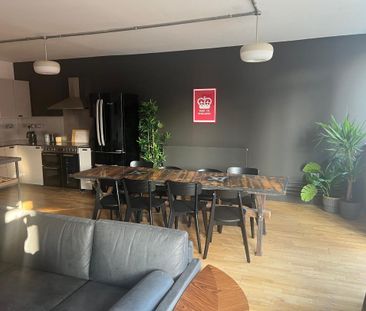 3 Bed Flat, Wilder Street, BS2 - Photo 2