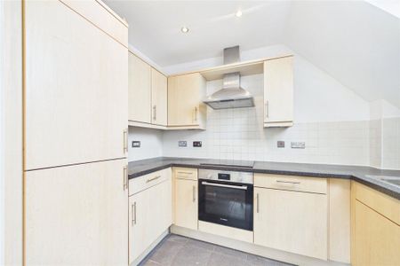 2 bedroom flat to rent - Photo 2