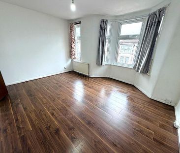 4 bedroom terraced house to rent - Photo 3