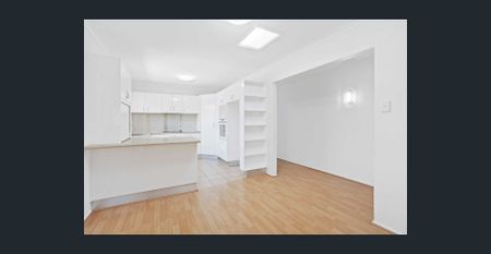 4 Bedroom house in Burleigh with Pool and Air Conditioning - Photo 4