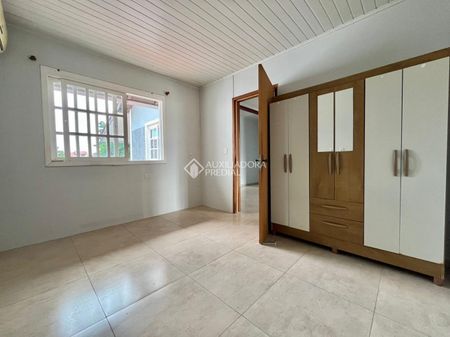 Duplex com 4 quartos e 140m² para alugar em Moinhos de Vento, Canoas. - Foto 2