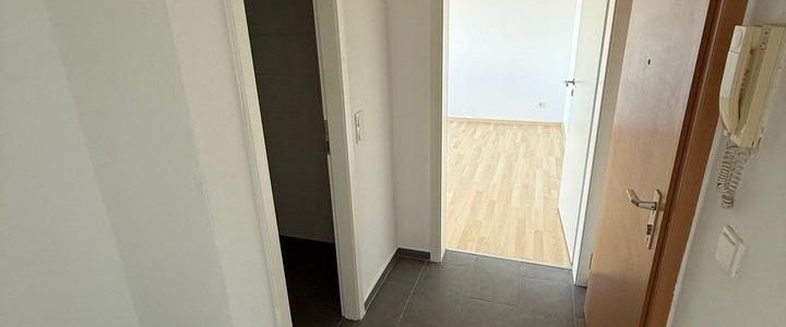 2-Raum-Wohnung mit Einbauküche und Dusche - Photo 1