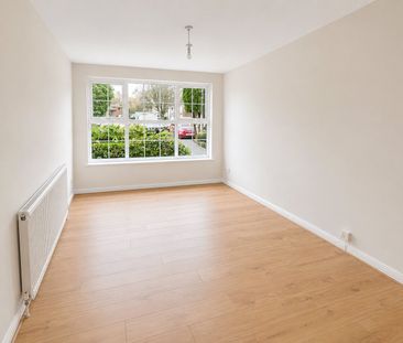 Highridge Close, Epsom, Surrey, KT18 5HF - Photo 3