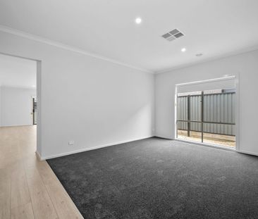 4 BEDROOMS | OPEN PLAN LIVING | OUTDOOR ENTERTAINMENT - Photo 2
