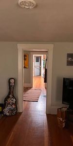 Bright, Large 1bd, 4th Floor in Heritage House - Photo 4