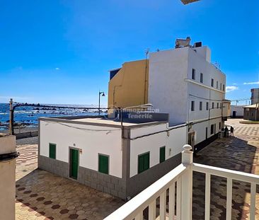 FOR RENT: Stunning 1-Bedroom Apartment in Las Galletas - Photo 2