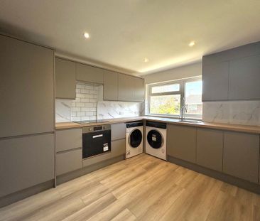 2 bedroom maisonette to rent - Photo 2