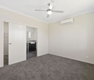 Brand New Home plus 3.5kw Solar Power - Photo 3