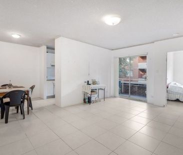 Fantastic One Bedroom! - Photo 6