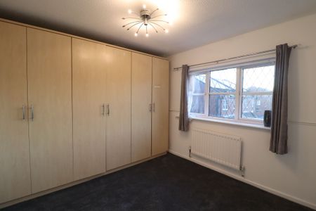 4 Bedroom Semi-detached House To Rent - Photo 5