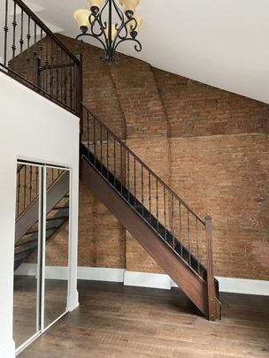 For Lease - 180 Market Street, Hamilton, Ontario - Photo 1