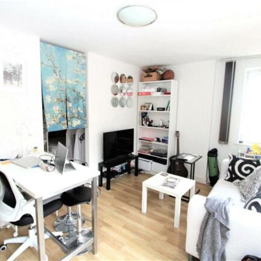 Kimber House, SO14 - Photo 1