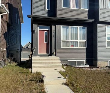 Beautiful 3-Bedroom Home for Rent in Glacier Ridge, NW Calgary – $2... - Photo 1