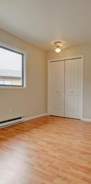 Logement 5-1/2 à louer - Photo 1