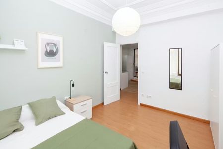 Carrer Sant Josep de Calassanç, Valencia, Valencian Community 46008 - Photo 2