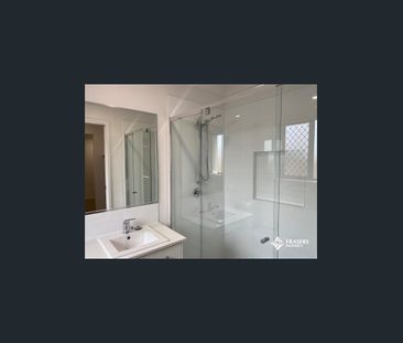 Spacious 3 Bedroom home - Photo 6