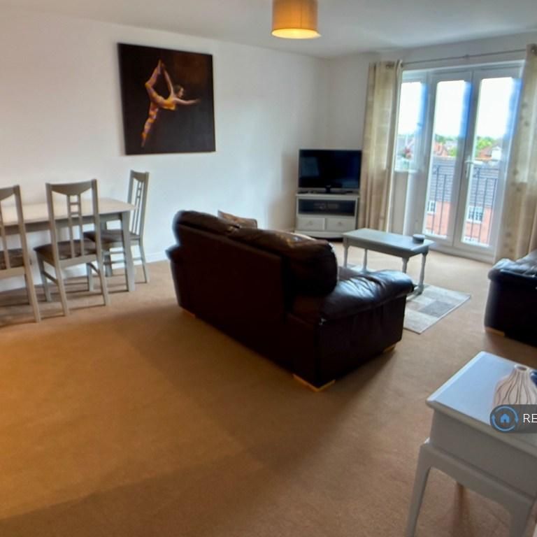 2 bedroom flat to rent - Photo 1