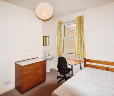 5 bedroom detached house to rent - Photo 5