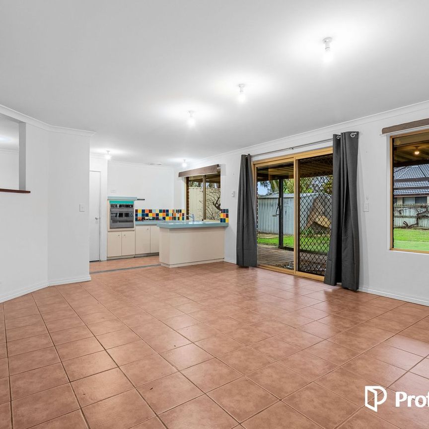 Spacious Home Opposite Park! - Photo 1