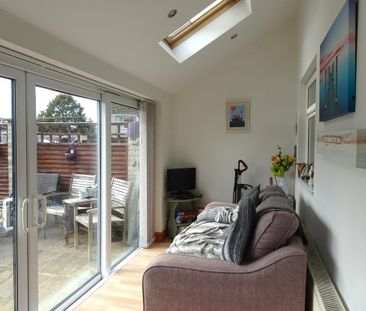 3 bedroom terraced house to rent - Photo 1