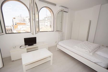 Piso de alquiler en Calle Preciados, 32, Sol - Photo 2