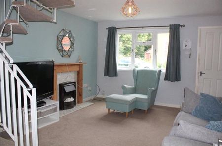 2 bedroom semi-detached house to rent - Photo 3