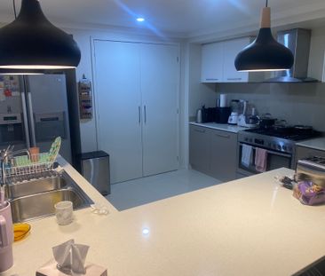 Cranbourne East - Photo 1