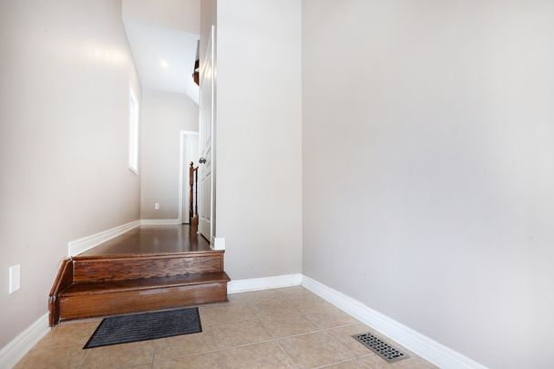 For Lease - 41 Pulpwood Crescent Unit# 2nd master bedroom, Richmond Hill, Ontario - Photo 1