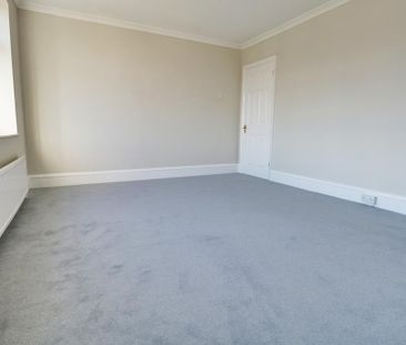 2 bedroom semi-detached house to rent - Photo 3