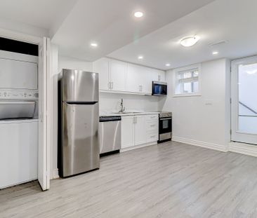 For Lease - 301 Old Harwood Avenue, Ajax, Ontario - Photo 2