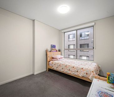 Modern Apartment in Prime Toongabbie Location - Photo 6