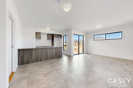 6 Bambusa Way, Clyde North - Photo 5