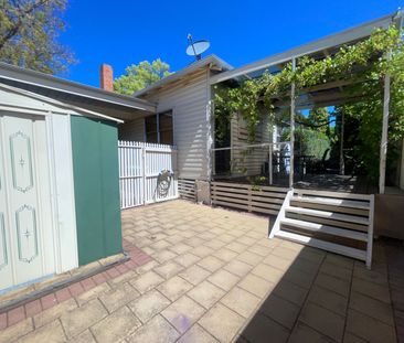 Cosy Character Cottage - Photo 2