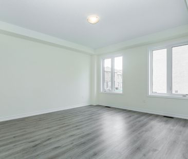 For Lease - 86 Kenneth Rogers Crescent, East Gwillimbury, Ontario - Photo 6