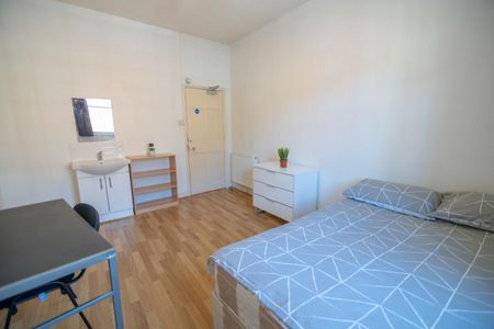 66, Micklegate - Photo 3