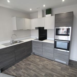 2 bedroom apartment to rent - Photo 2