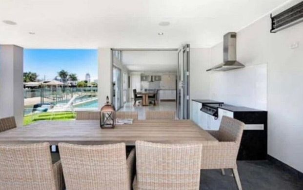 Broadbeach Waters - Photo 1