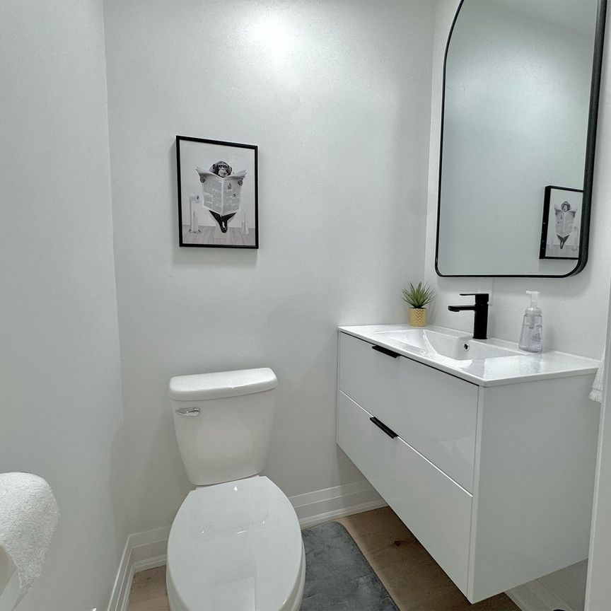 For Lease - 5 Beechwood Place, London South, Ontario - Photo 1