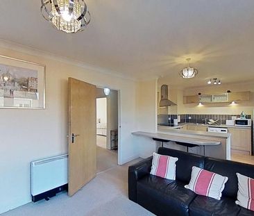 2 bedroom flat to rent - Photo 3