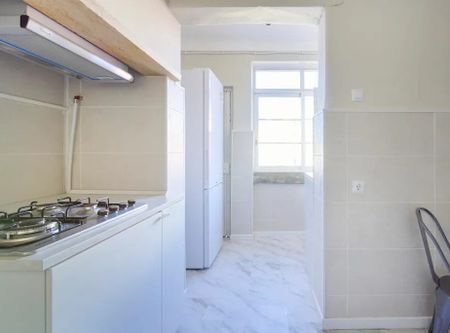 Avenida João XXI, Lisbon, Lisbon 1000-303 - Photo 4