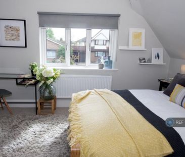 1 bedroom in a house share to rent - Photo 6