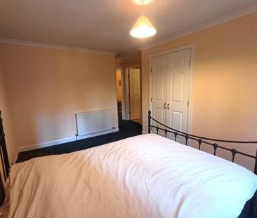 2 bed flat for rent in Morningside - Photo 5