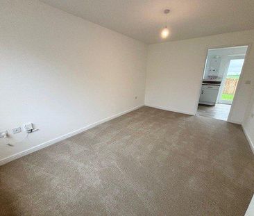 3 bedroom semi-detached house to rent - Photo 2