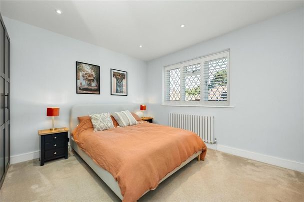 5 bedroom detached house to rent - Photo 1