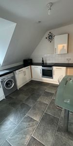 2 Bed Flat, The Colonnade, SO19 - Photo 3