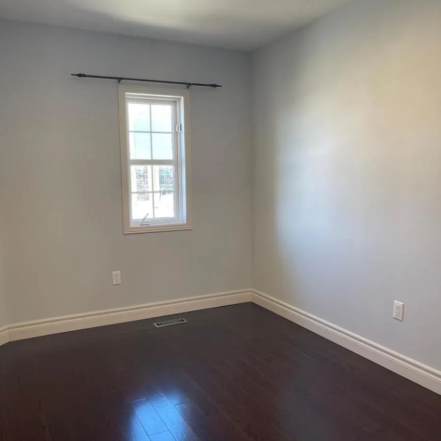 9031 YONGE STREET - Photo 1