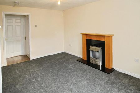2 bedroom terraced house to rent - Photo 4