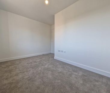 2 bedroom semi-detached house to rent - Photo 4